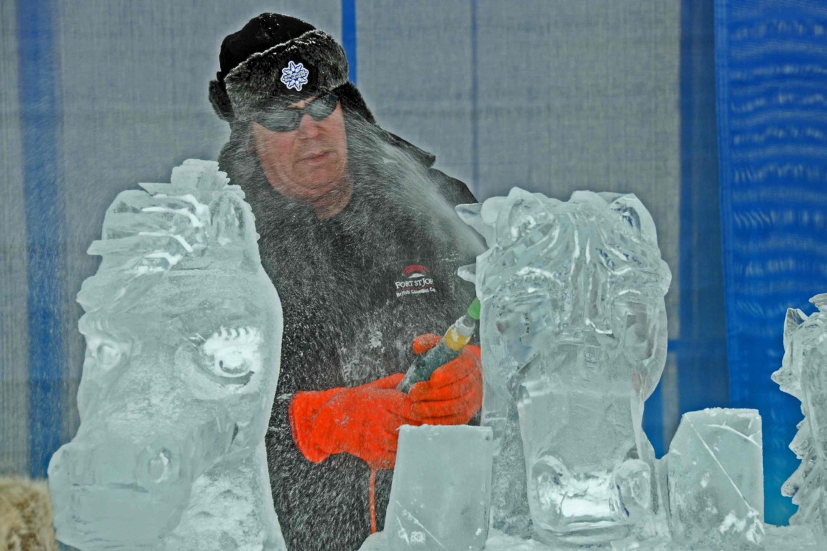 Ice Carver bei den Winterludes in Ottawa
